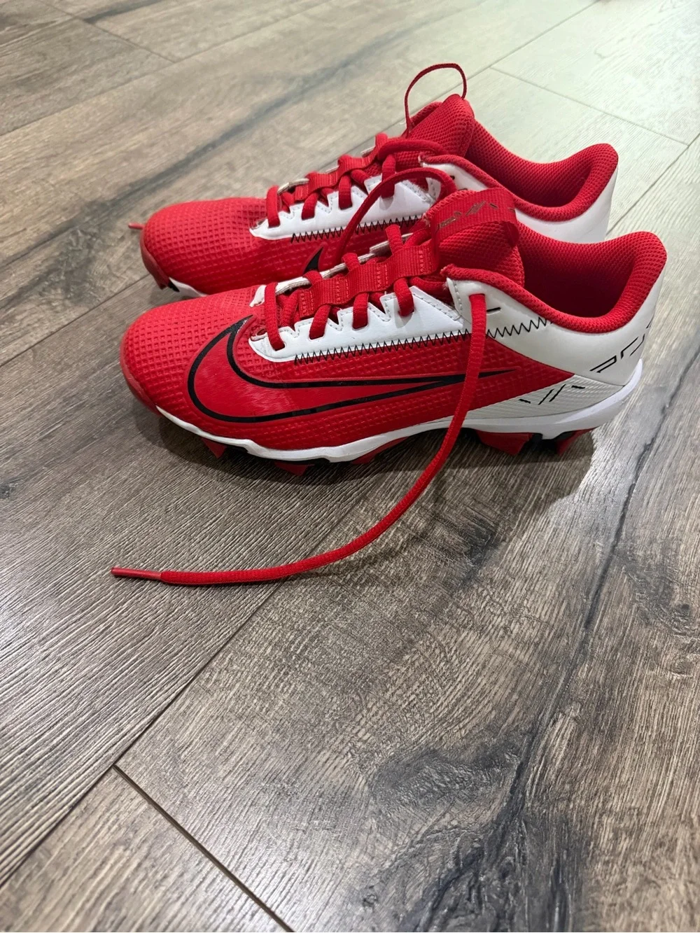 Nike Kids Red and White Baseball Vapor Cleats